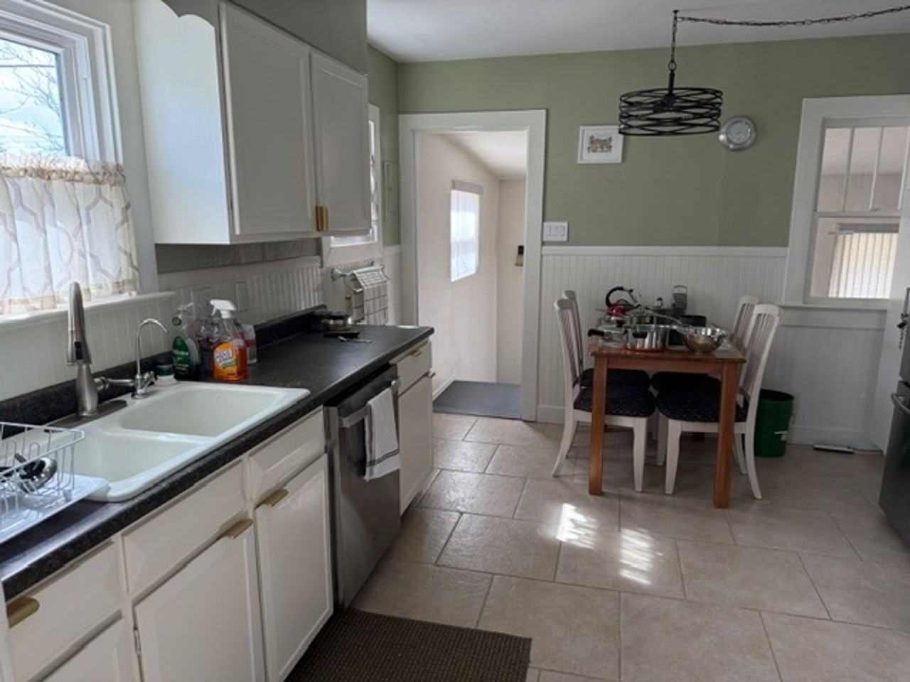 2219 W Pikes Peak Ave - Photo 5 of 13