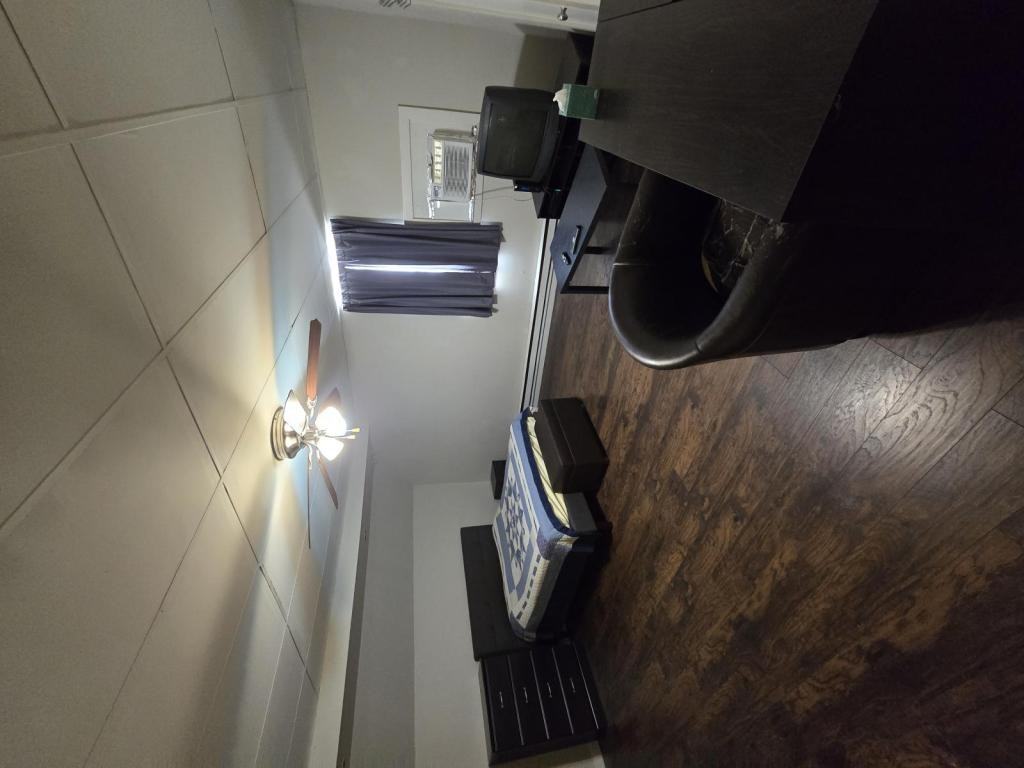 723 N 19th St - Photo 4 of 4