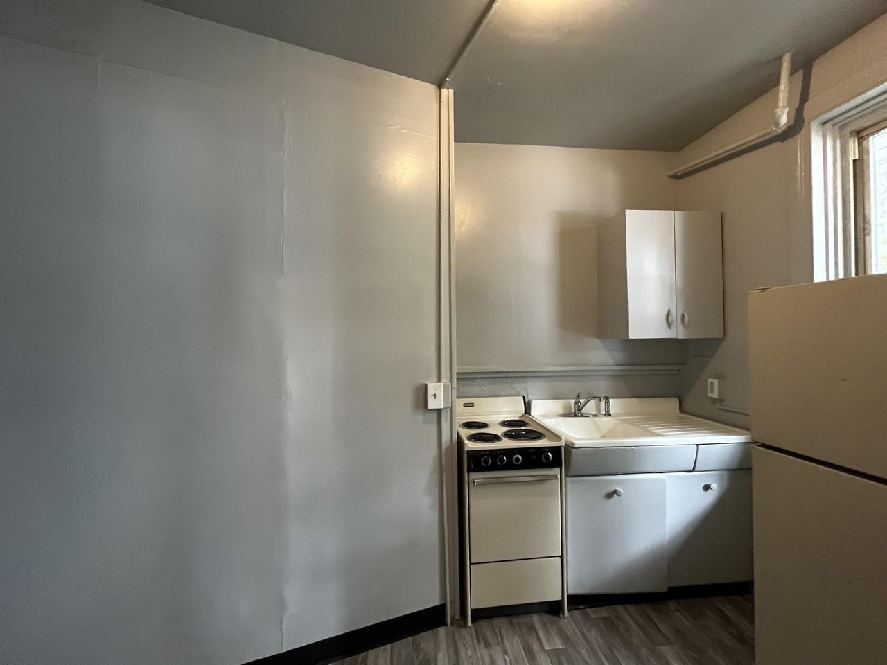 600 N Pershing Ave #1R - Photo 3 of 18