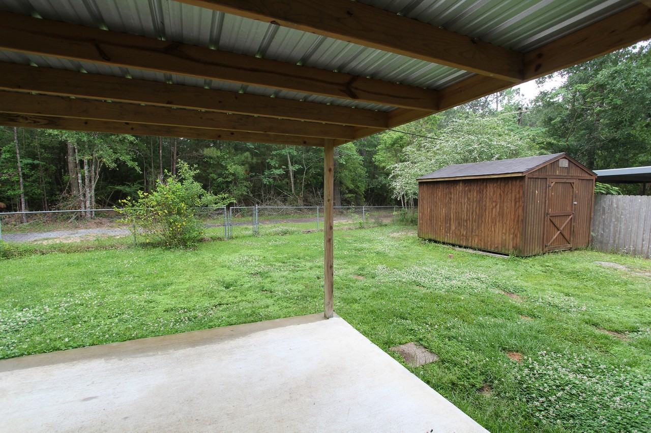 132 Woodland Cir - Photo 3 of 20