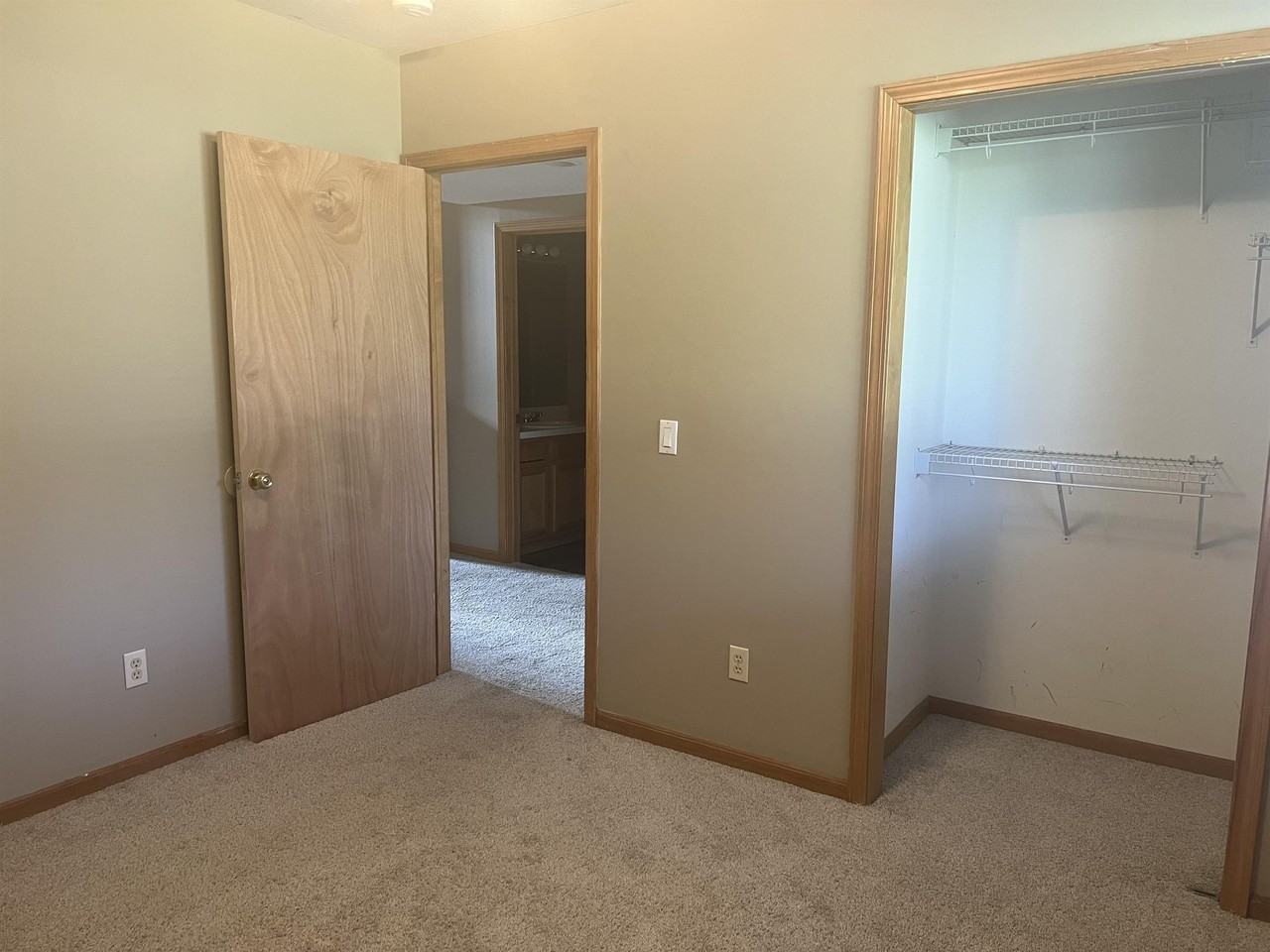 10795 Chicago Dr - Photo 3 of 22