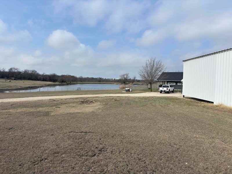 400 Sun Prairie Trl - Photo 2 of 14