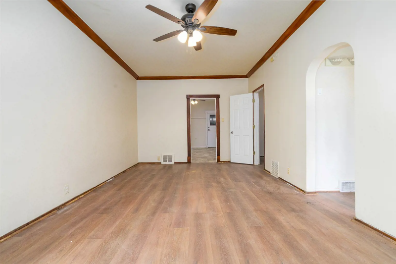 321 W 105th St - Photo 3 of 14