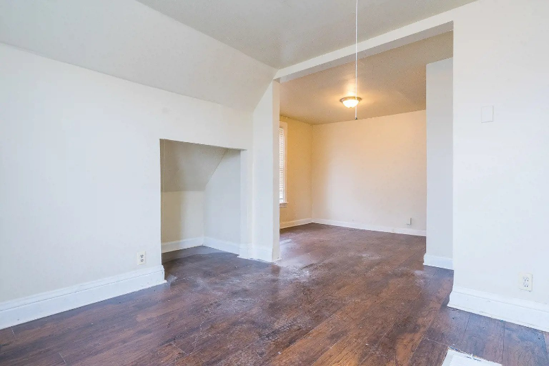 321 W 105th St - Photo 7 of 14