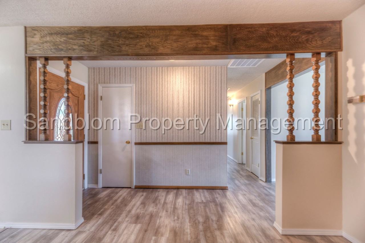 8700 N 185th East Ave - Photo 3 of 27
