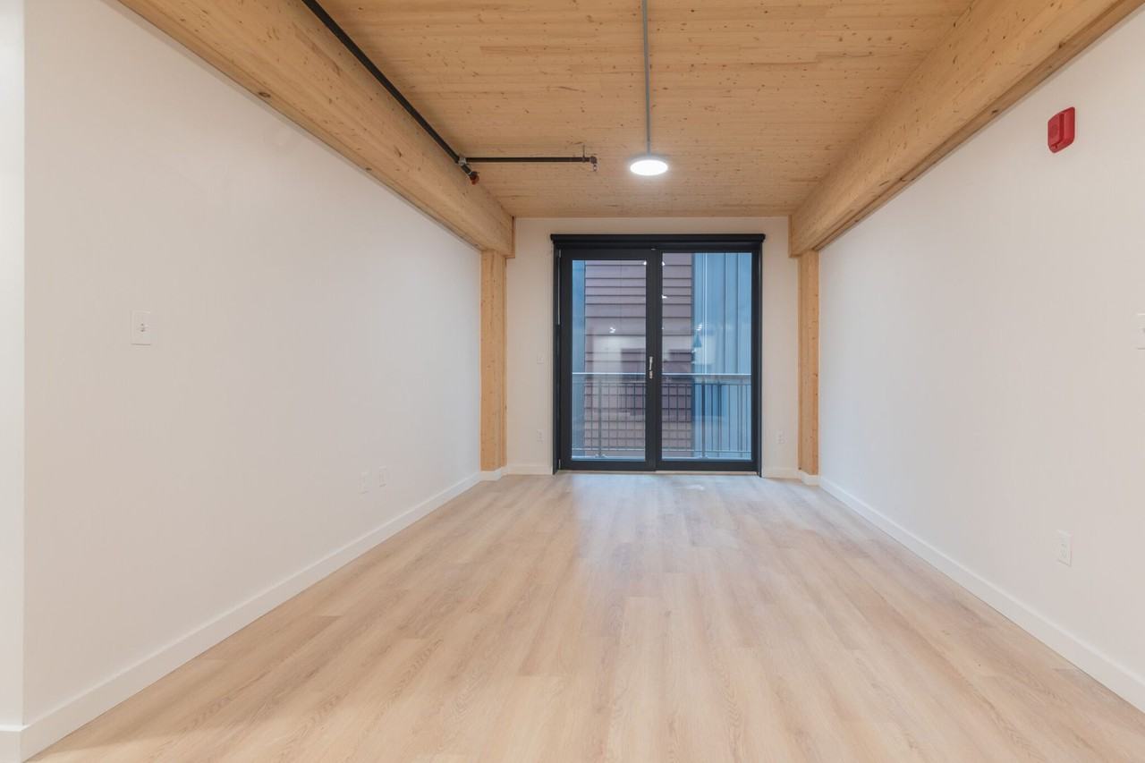 13 E Lenox St - Photo 3 of 7