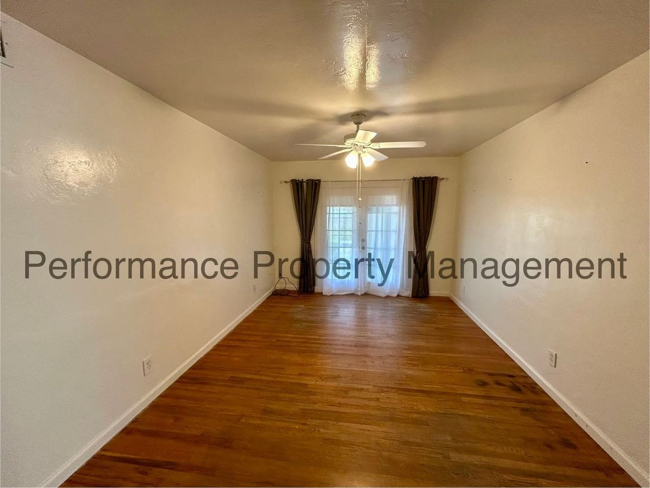 1510 Wells Ave - Photo 3 of 13