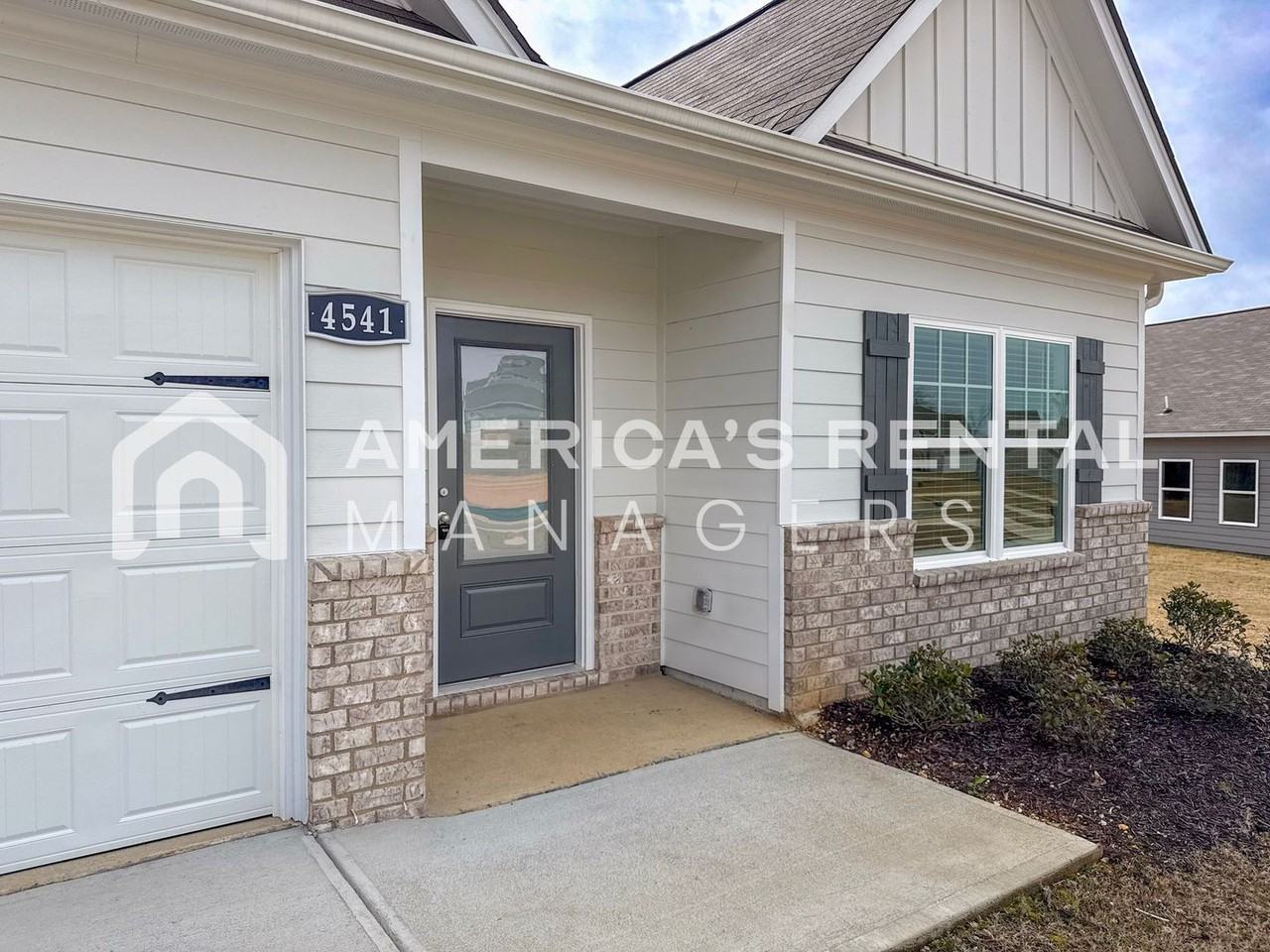 4541 Morgan Dr - Photo 6 of 34
