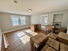 featured image of 4907 Washington St #1L