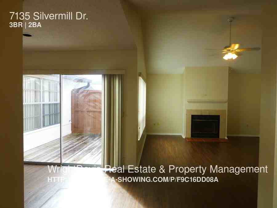 7135 Silvermill Dr - Photo 3 of 14