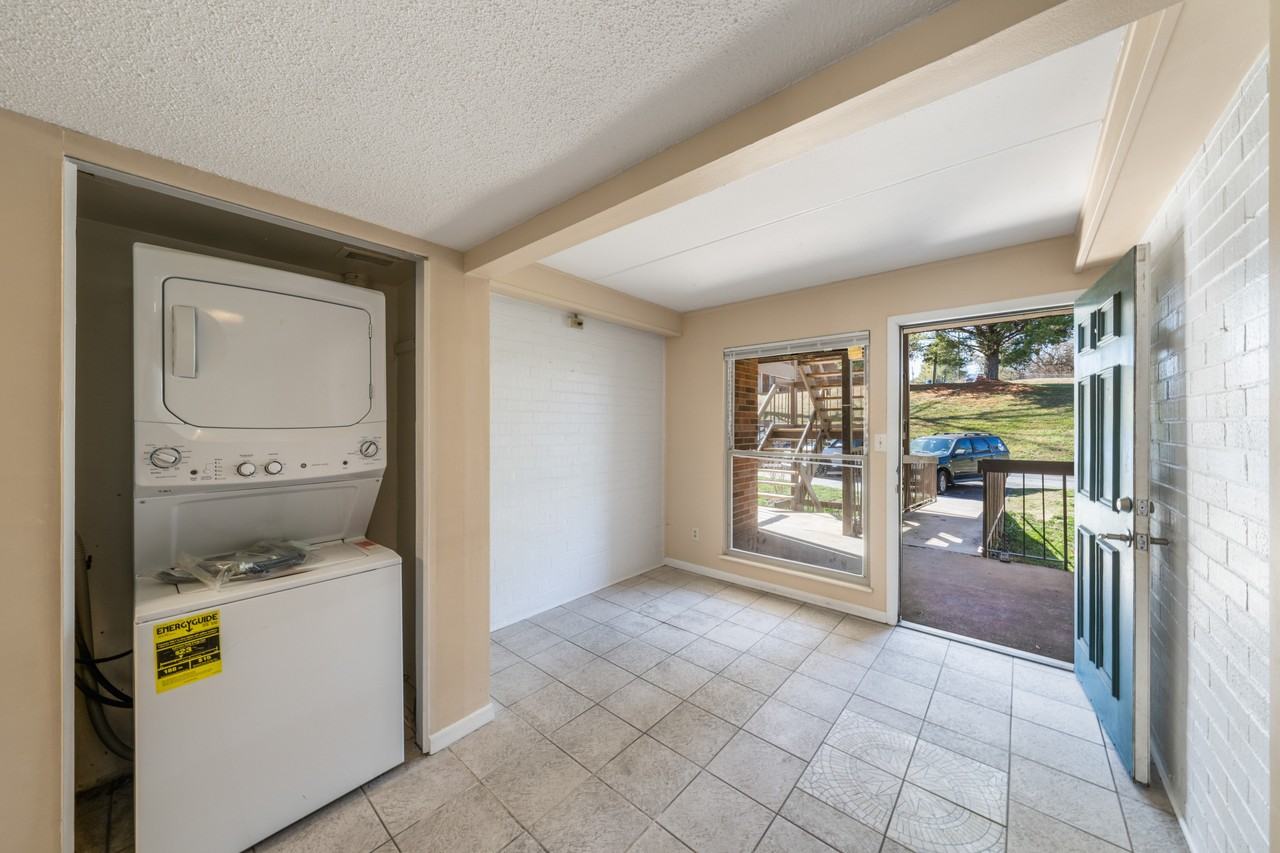 402 Berlin Dr #C140 - Photo 2 of 16