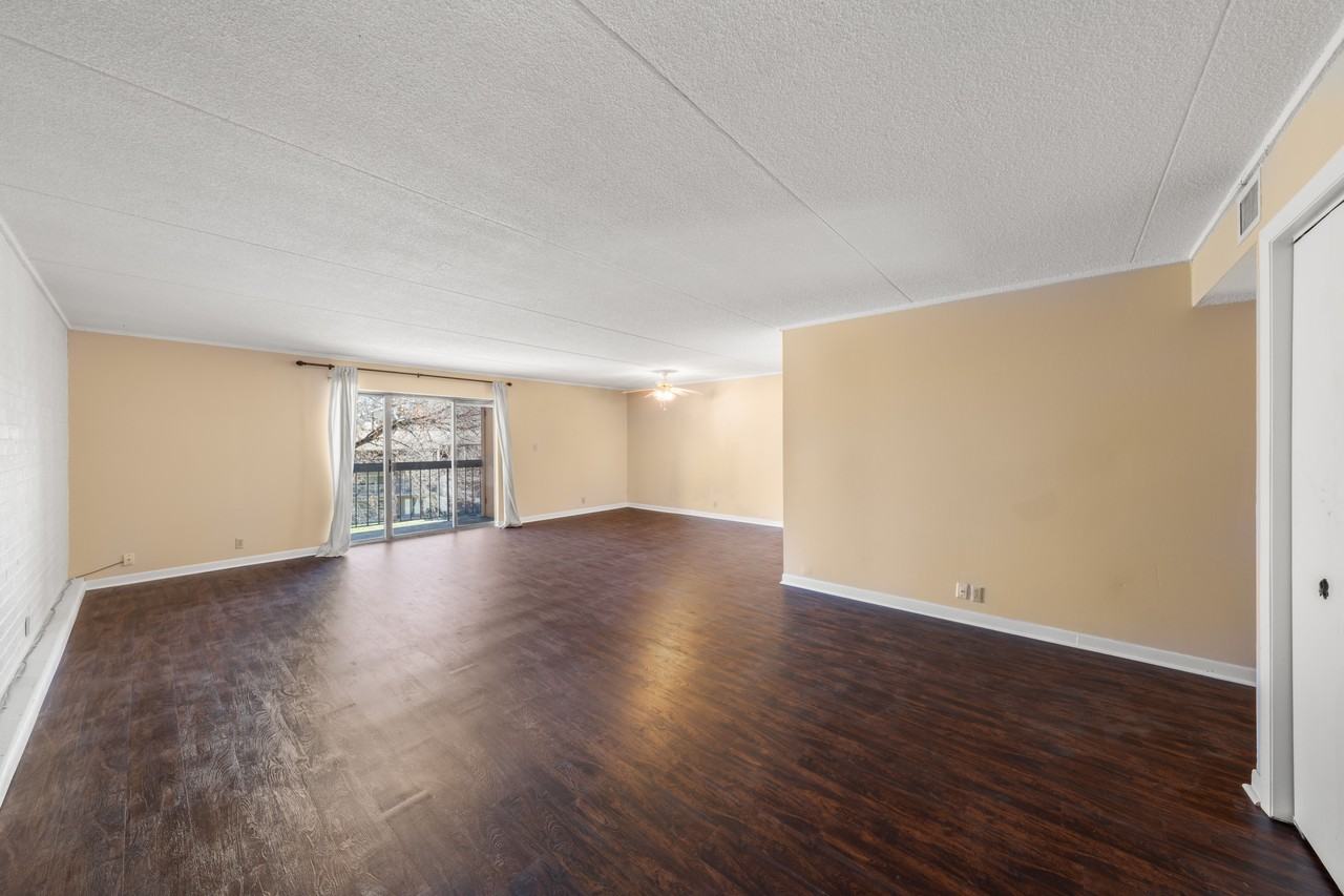 402 Berlin Dr #C140 - Photo 3 of 16