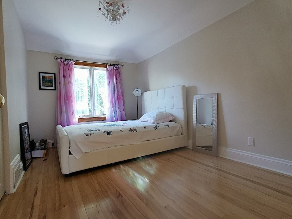 18 Madawaska Dr - Photo 2 of 7