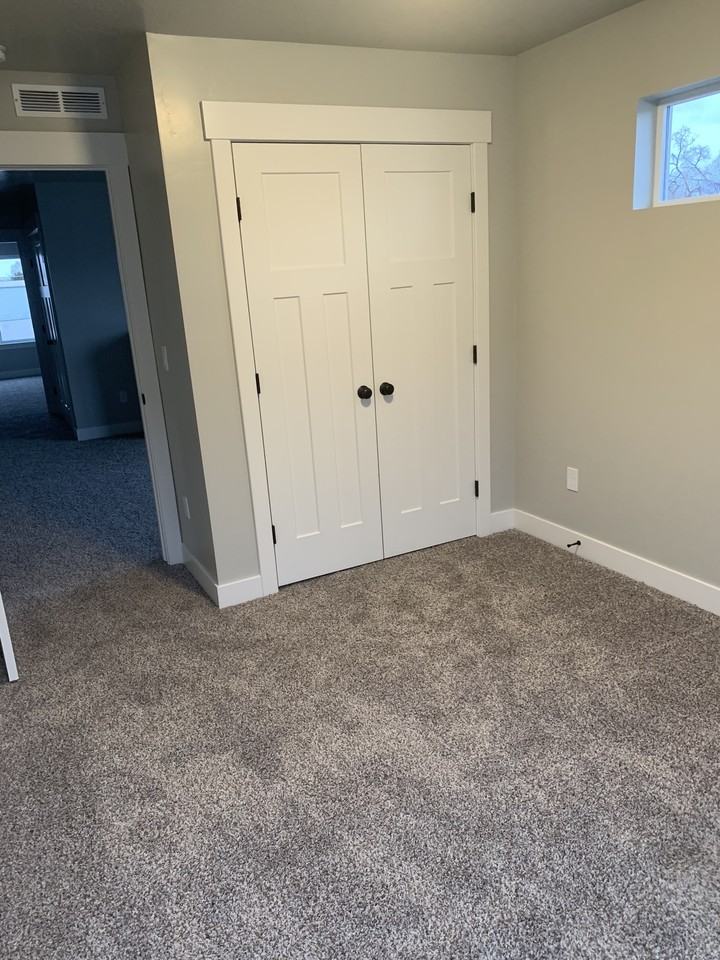 435 N 800 W - B - Photo 6 of 18