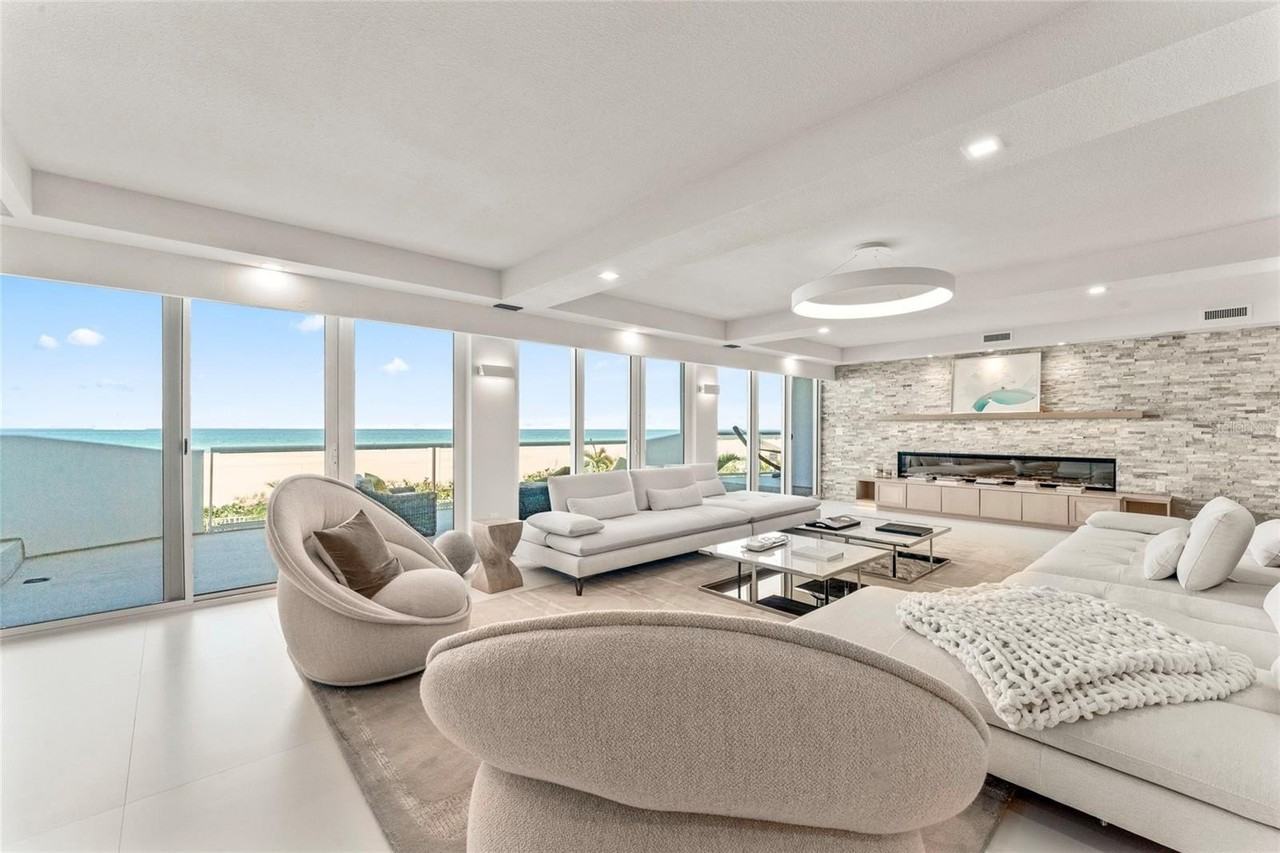 1350 Gulf Blvd #202 - Photo 7 of 34