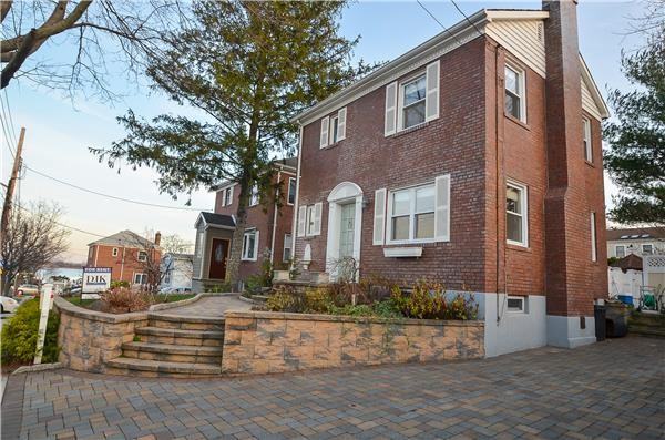 210 Kirby St - Photo 2 of 12