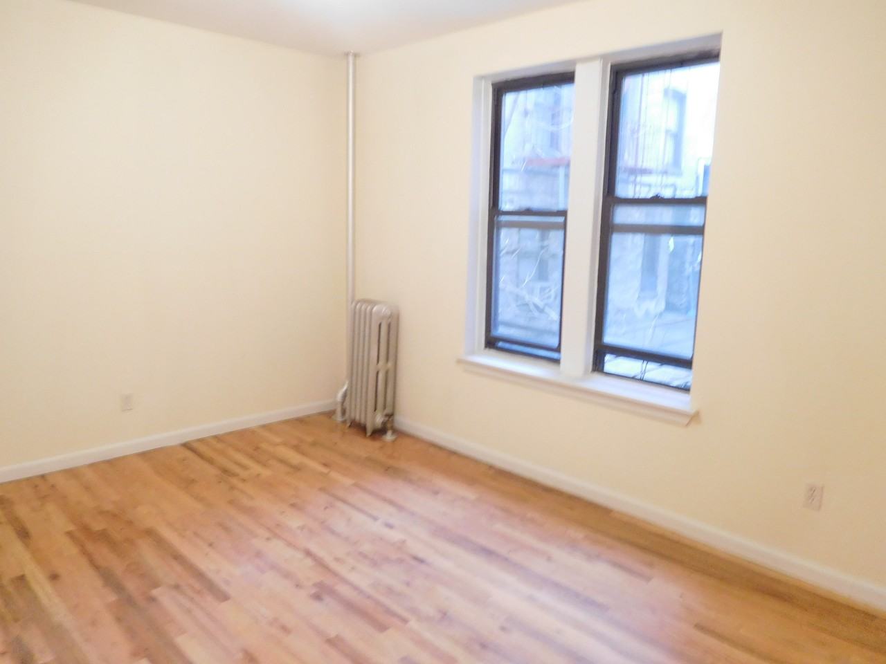 4500 Broadway - Photo 3 of 6