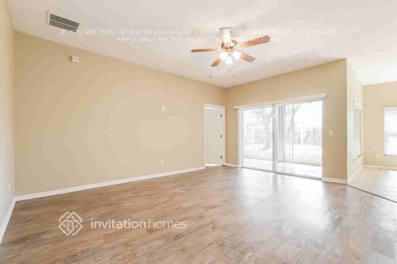 1458 Stoneywood Way - Photo 3 of 16