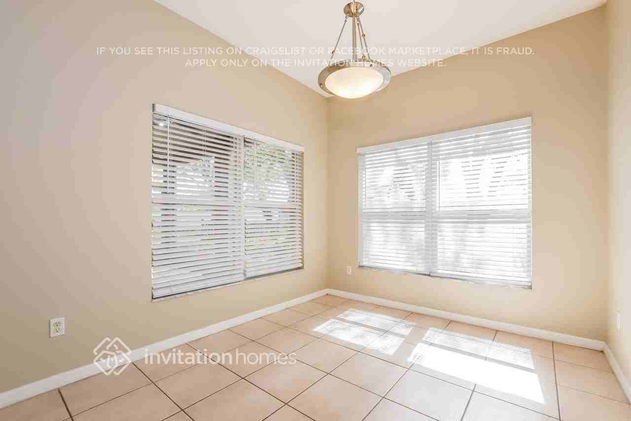 1458 Stoneywood Way - Photo 4 of 16