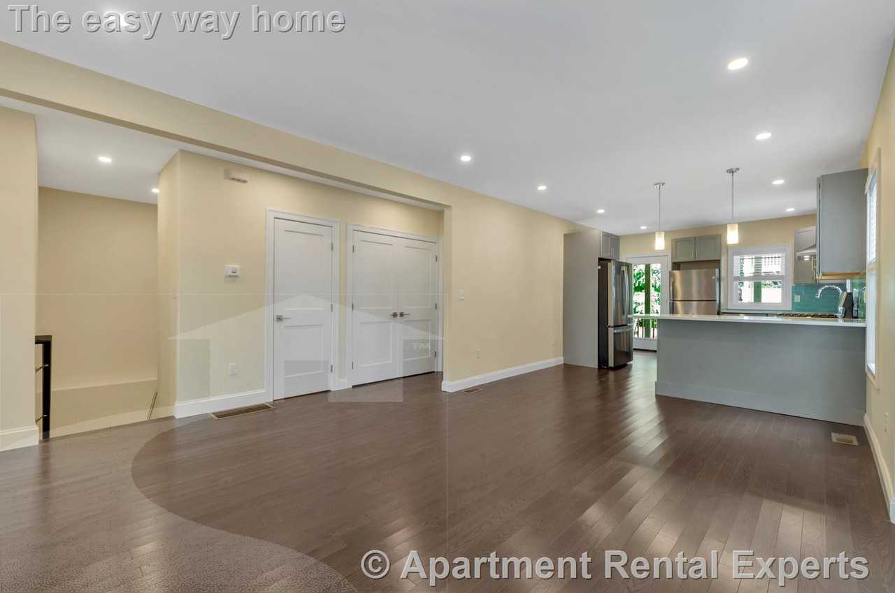 161 4th St #1 - Photo 5 of 27