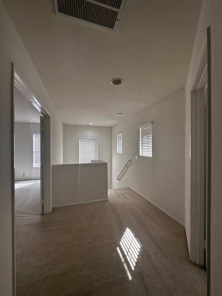 134 Palermo Dr - Photo 5 of 10
