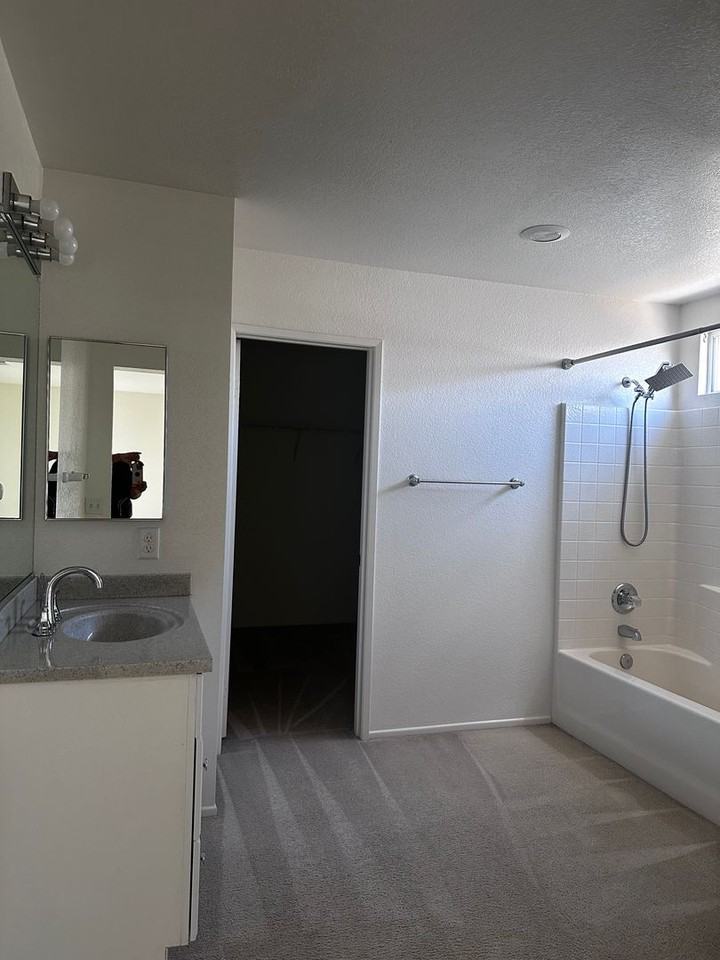 134 Palermo Dr - Photo 7 of 10