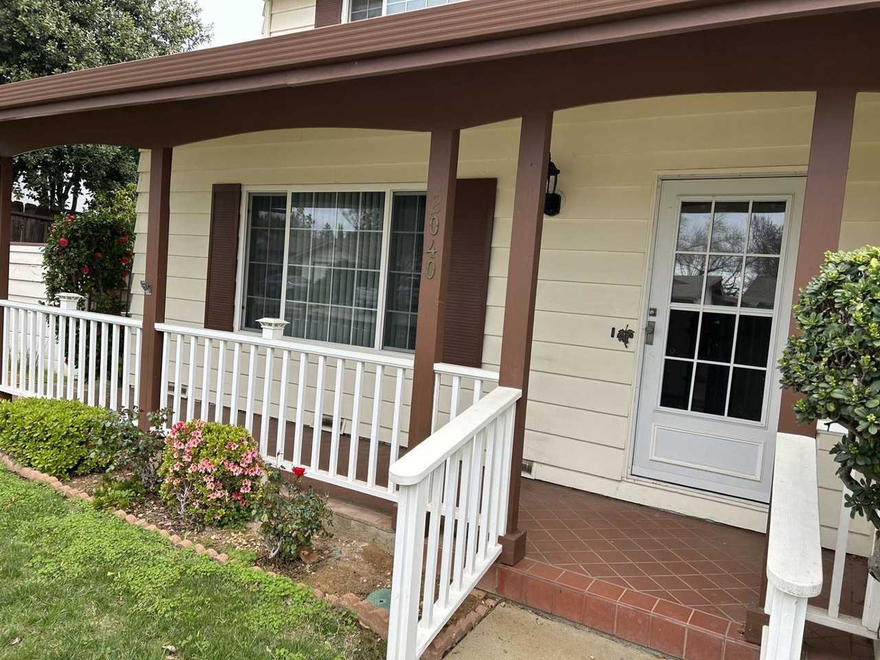 2040 Barbour Dr - Photo 3 of 31