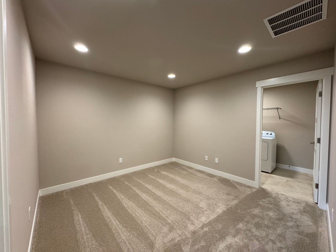 SEA 1606 106th - Photo 2 of 24