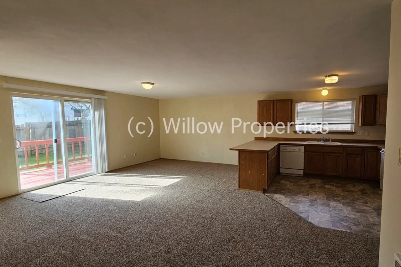 10406 Mount Tacoma Dr Sw - Photo 2 of 10