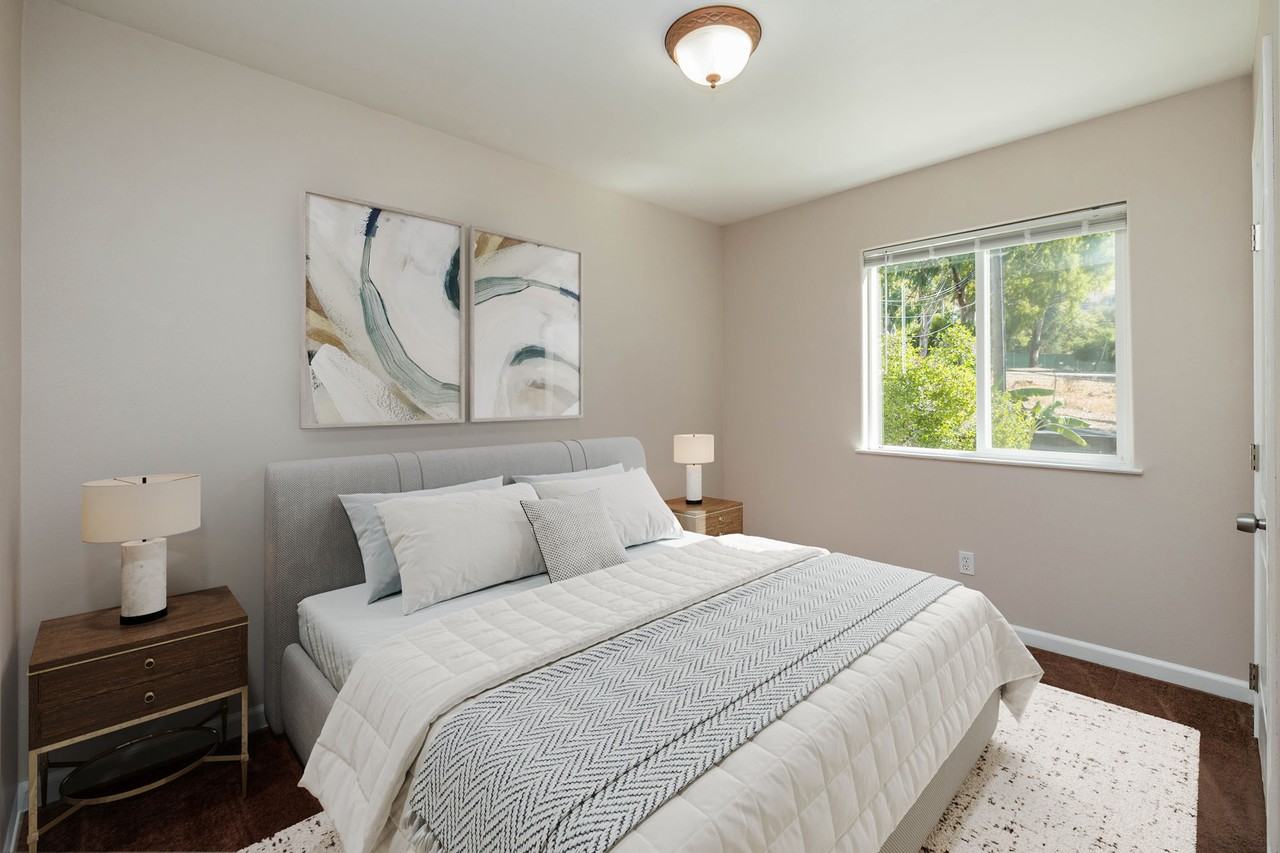 14815 Van Ave - Photo 3 of 30