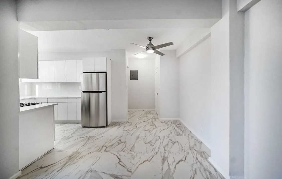 220 Pelham Rd - Photo 2 of 8