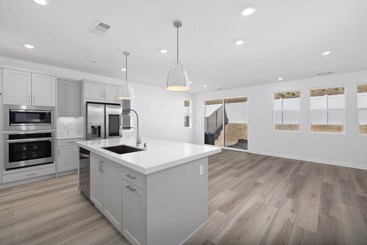 11007 Mason Ln - Photo 3 of 35