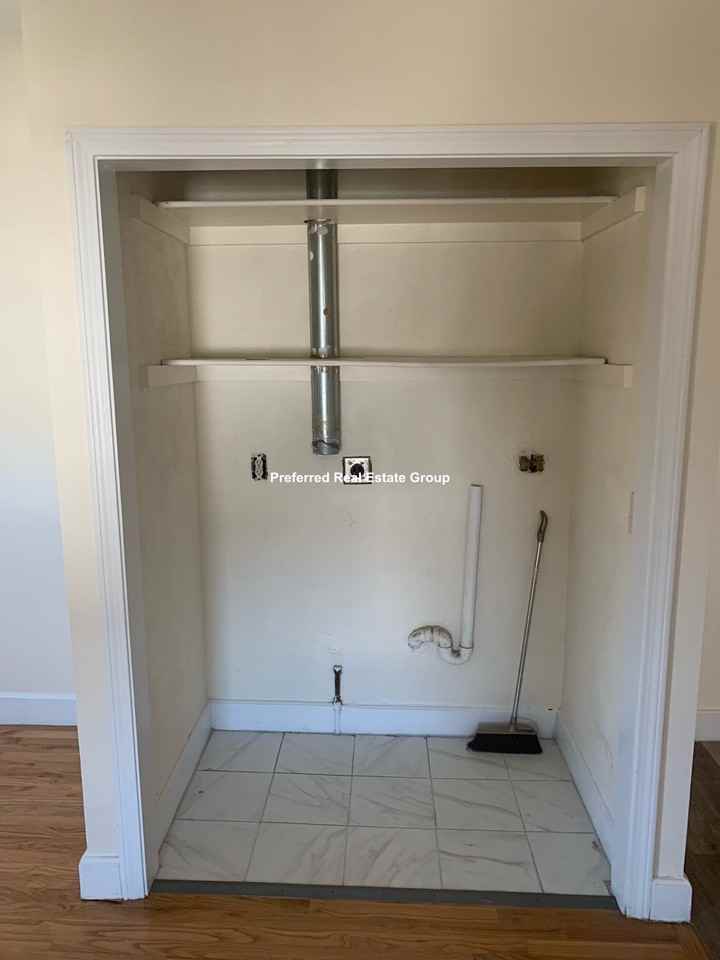 64 Rosseter St #3L - Photo 2 of 9