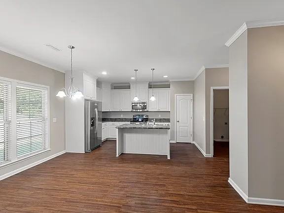 222 Belhaven Dr - Photo 3 of 7