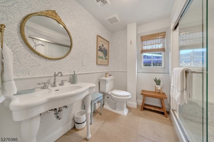 756 Mountain Ave - Photo 2 of 5