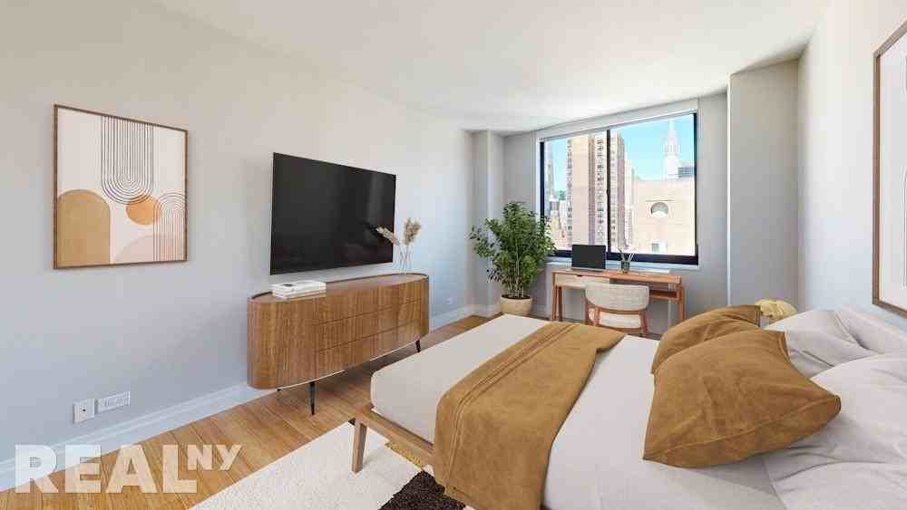 E 29th St #4G - Photo 3 of 8