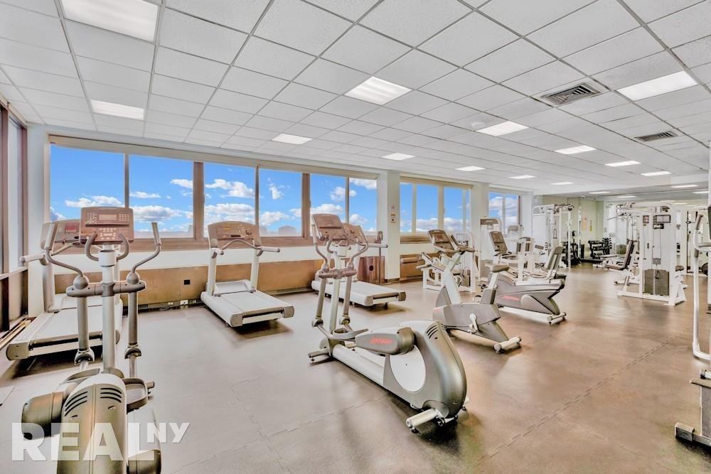 E 29th St #4G - Photo 5 of 8