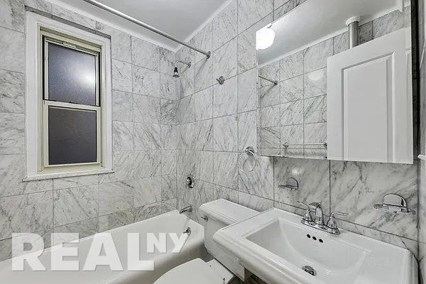 E 10th St #6B - Photo 4 of 4