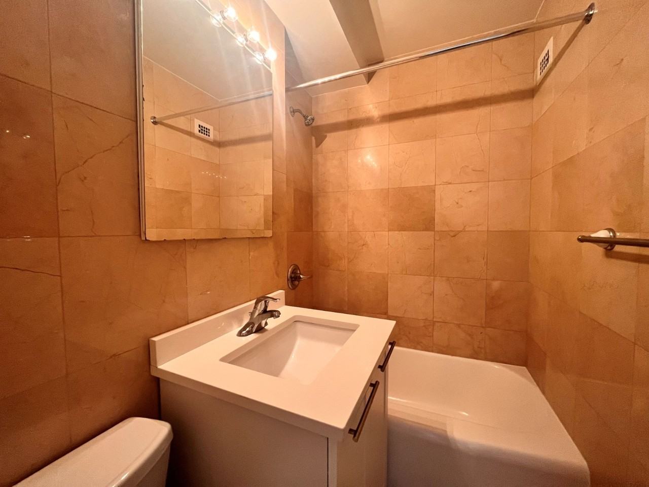 E 79th St #4D - Photo 6 of 6