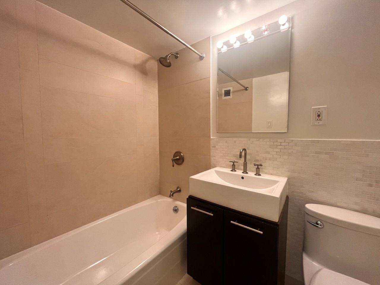 E 63rd St #7J - Photo 7 of 7