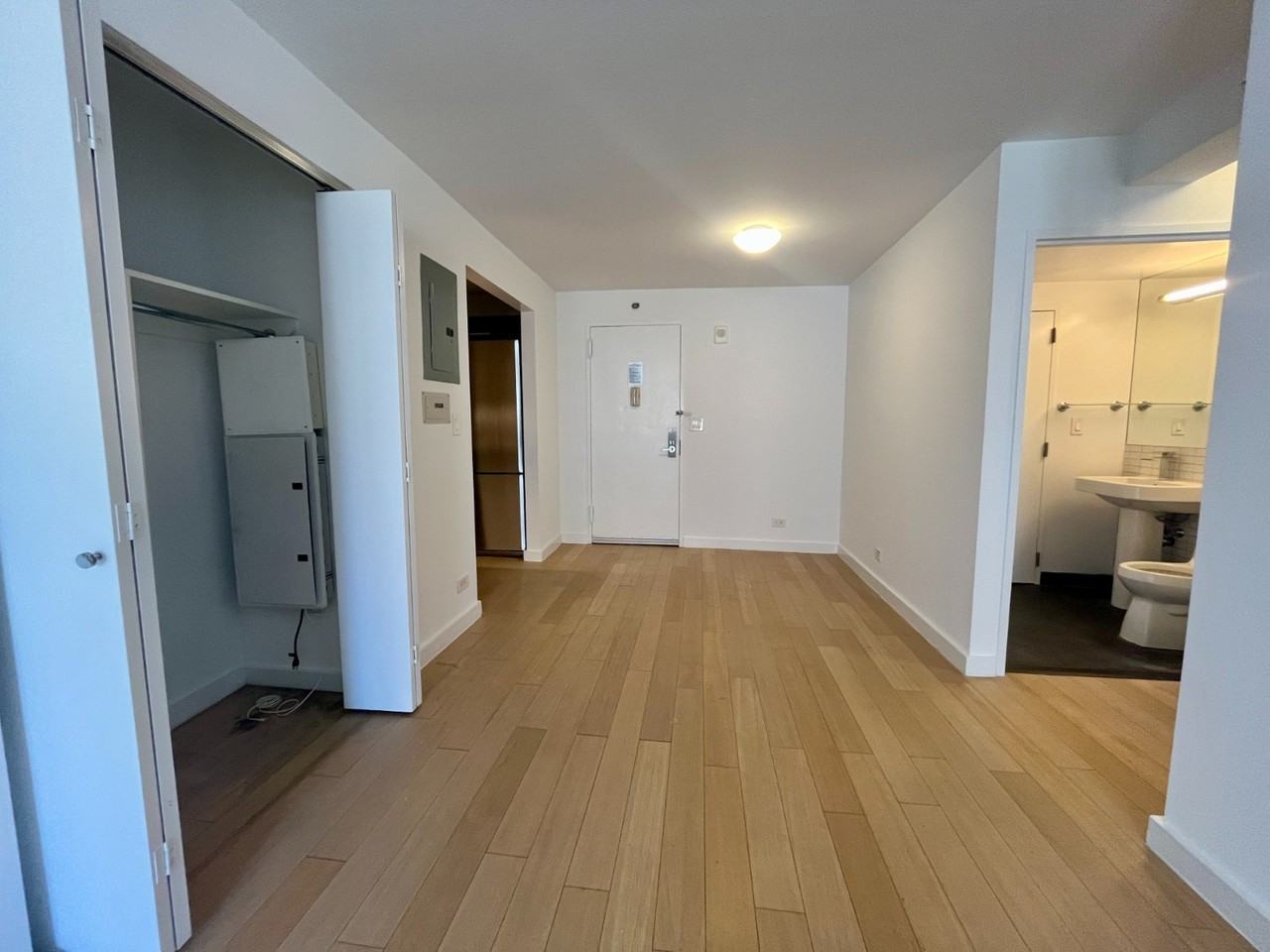 E 39th St #23E - Photo 3 of 13