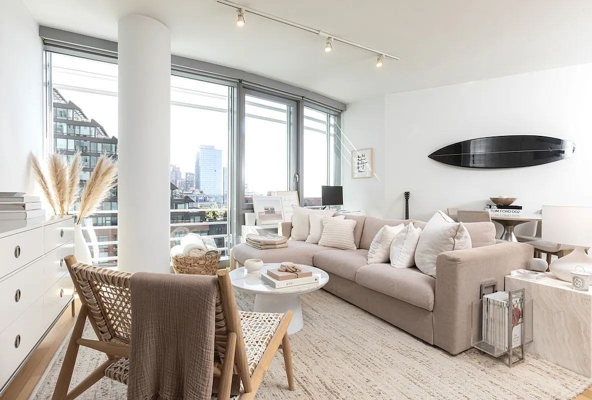 W 54th St #746 - Photo 2 of 10