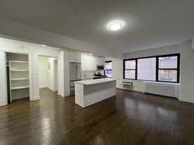 E 57th St #2B - Photo 1 of 1