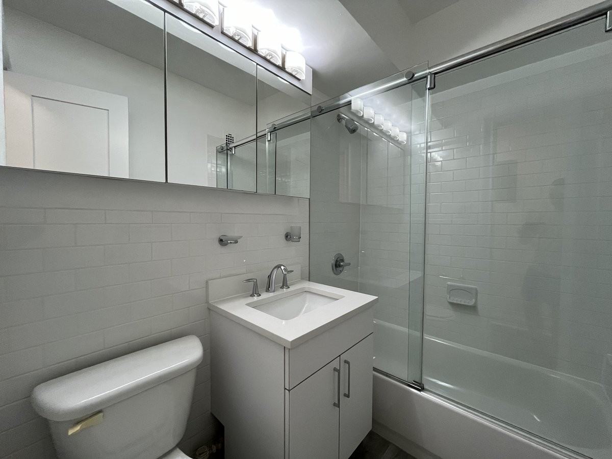 E 57th St #2D - Photo 7 of 7