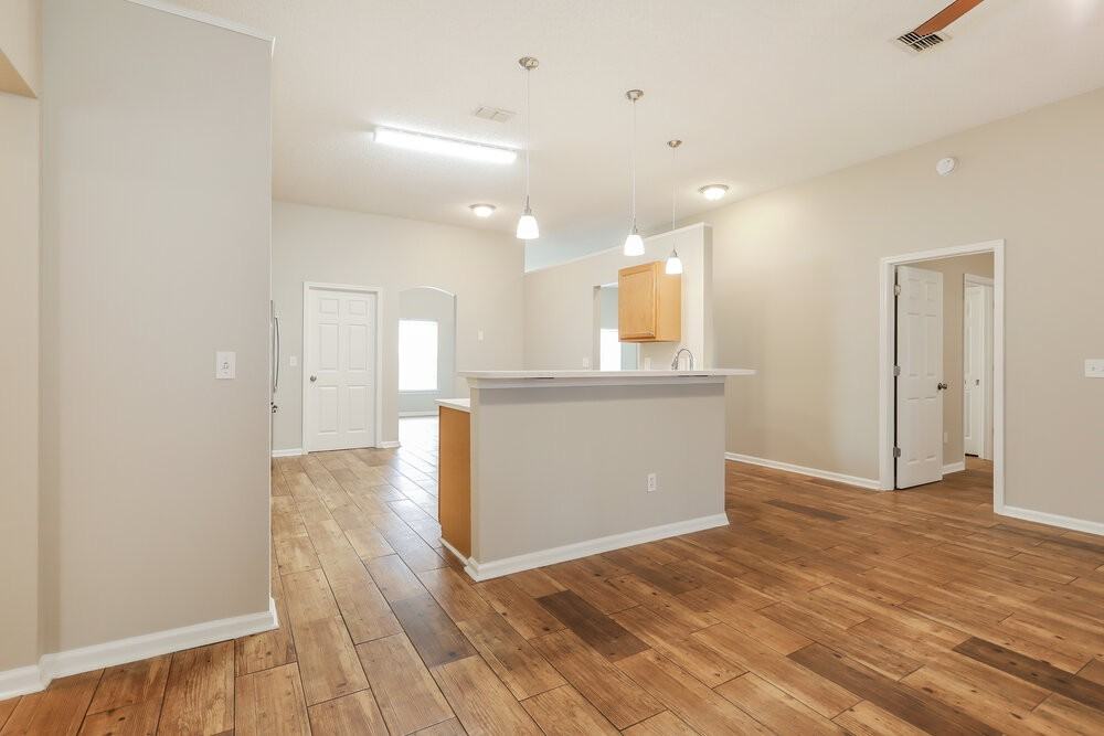 9641 Pritmore Rd E - Photo 4 of 16