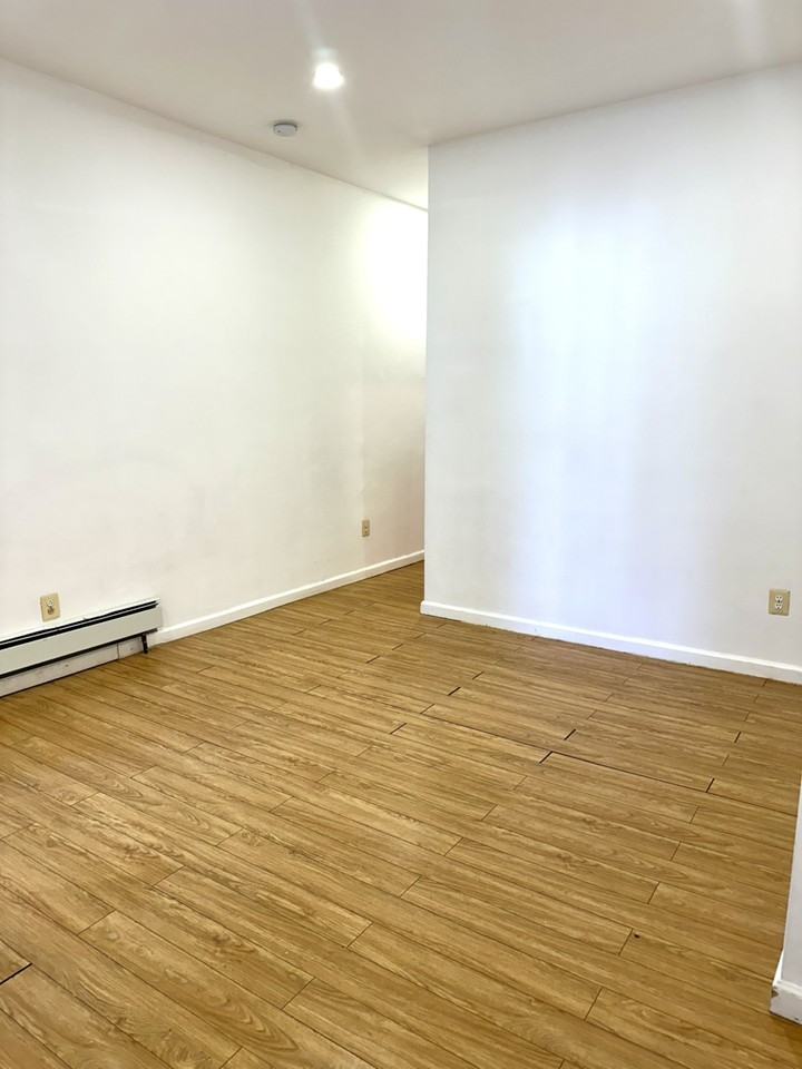 32 Elizabeth Avenue #2 fl - Photo 4 of 9