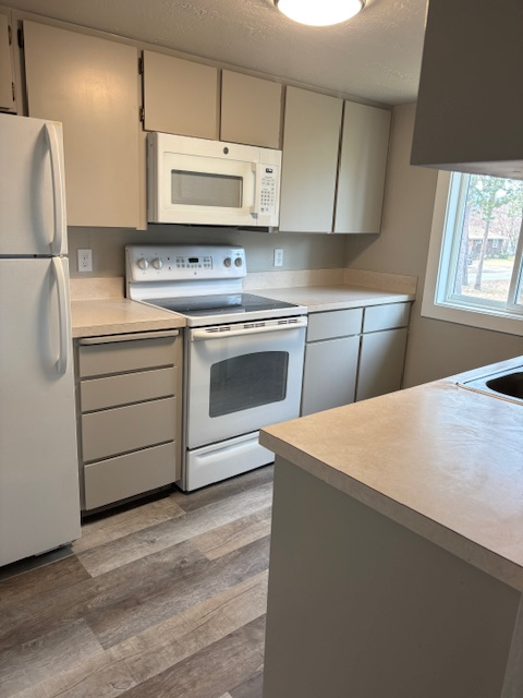 4001 N Abbey Rd #3 - Photo 3 of 5