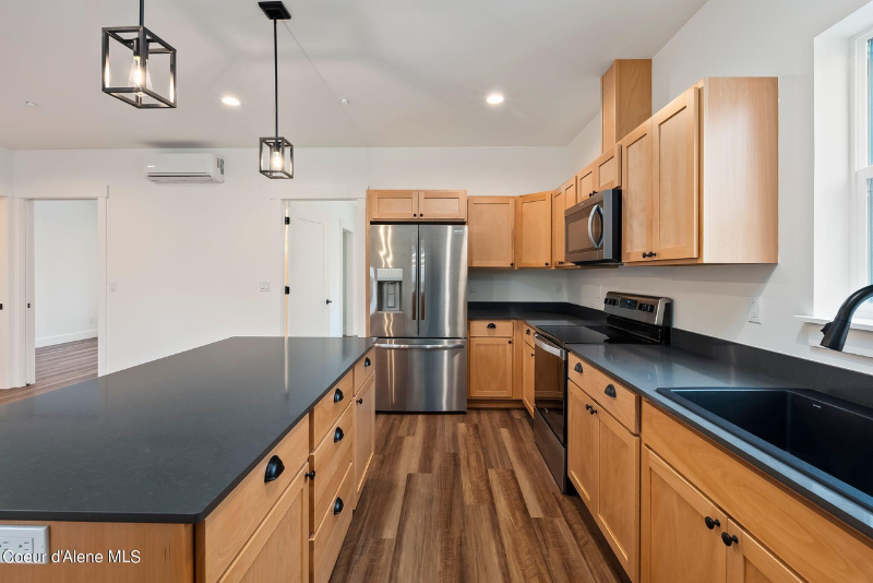 50 Carnelian Ave #104 - Photo 3 of 8