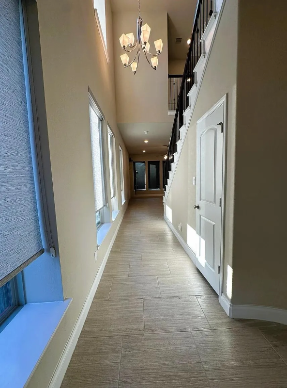 9415 Scanlan Heights Ln - Photo 3 of 24