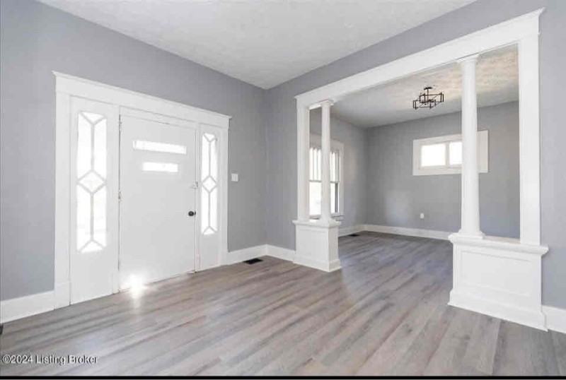 2108 W Kentucky St - Photo 3 of 20